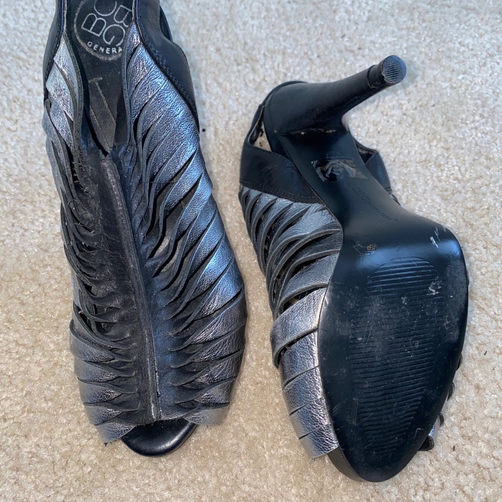 Heels - Picture 5 of 5